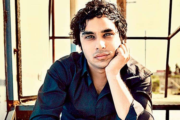 How tall is Kunal Nayyar?